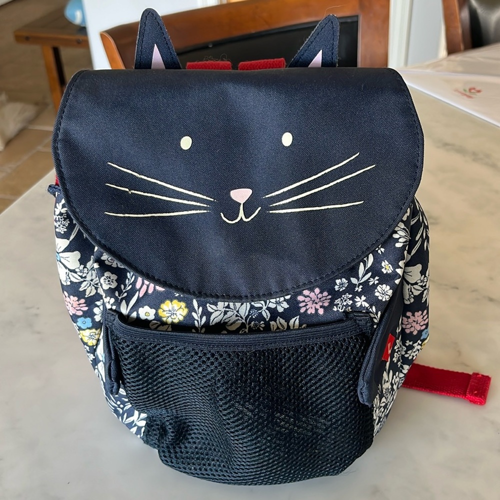 Joules small cat backpack. Very cute!